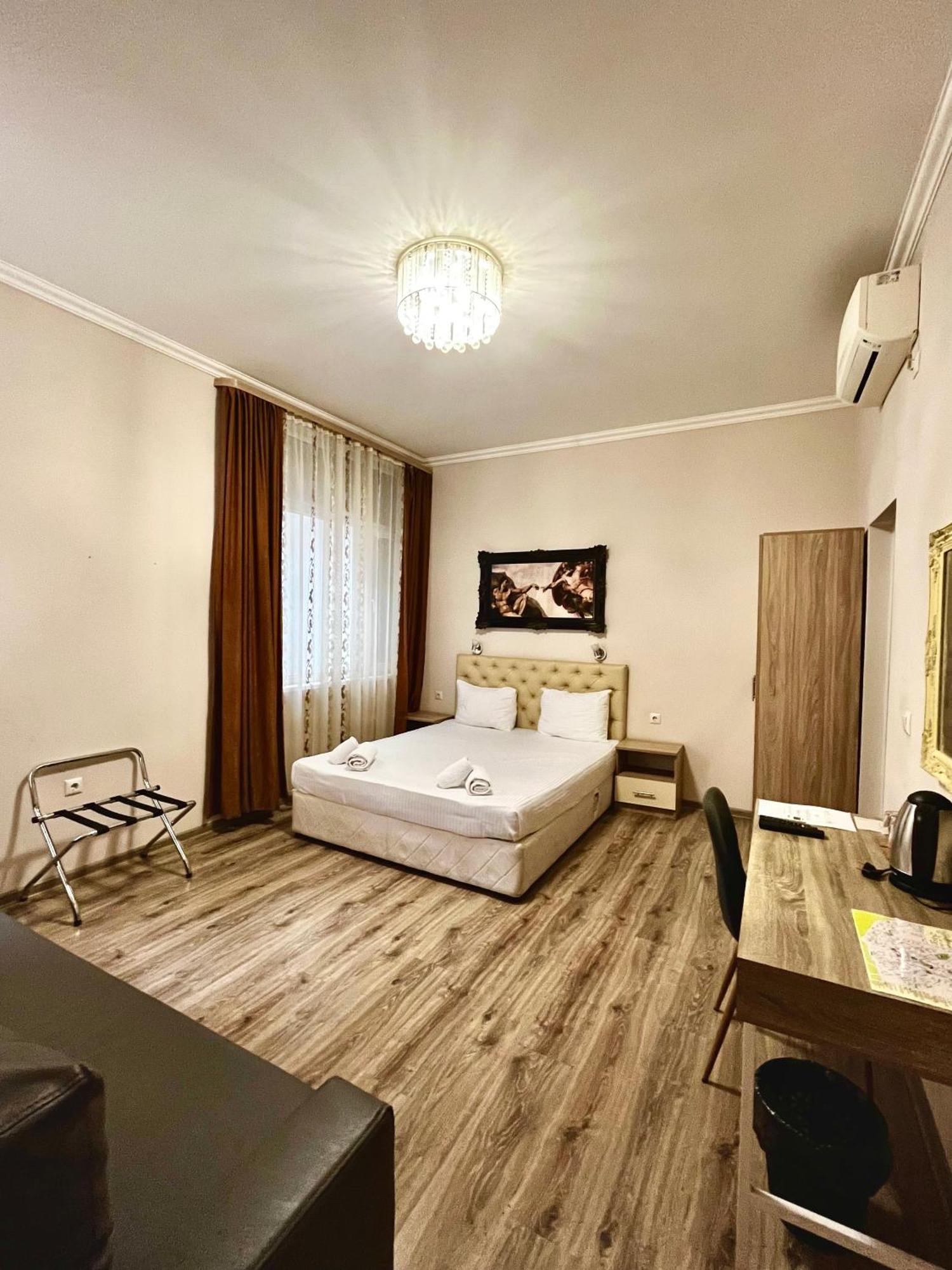 Damyanov House Hotell Kazanlŭk Exteriör bild