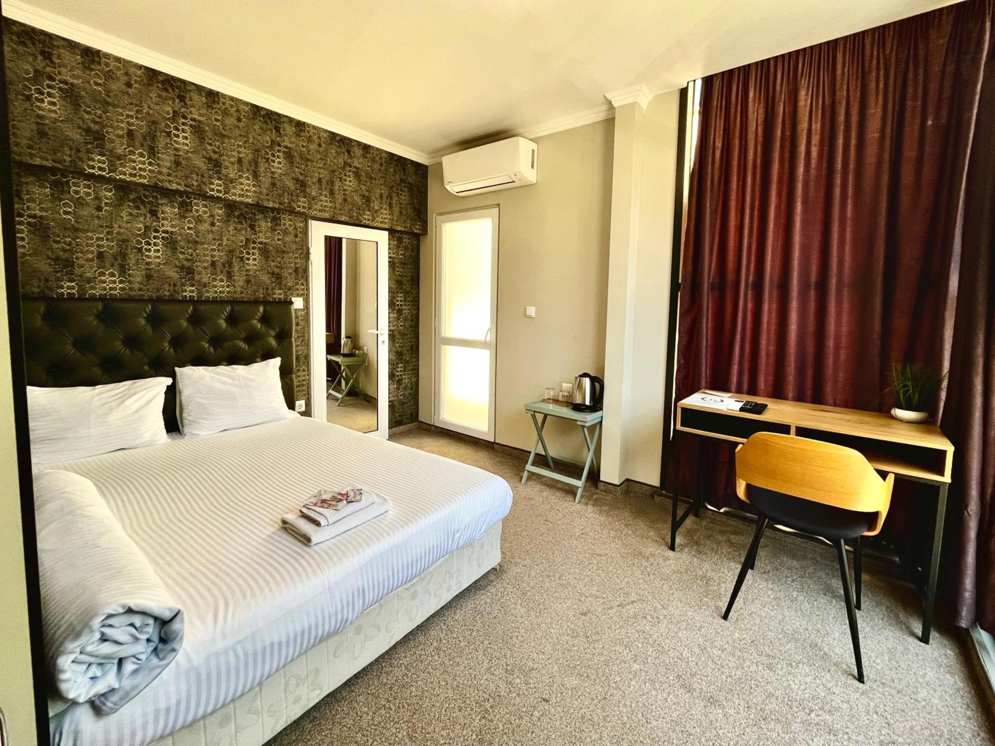 Damyanov House Hotell Kazanlŭk Exteriör bild