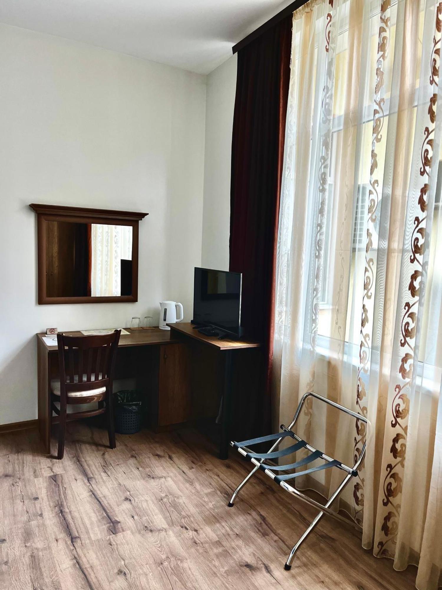 Damyanov House Hotell Kazanlŭk Exteriör bild
